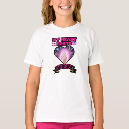 KPopハート韓国国旗のスナップハンドミュージックシンボル Tシャツ (正面)