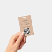 KraftスタイルIDバッジ - ロゴとスキャン可能なQR バッジ (手持ち)
