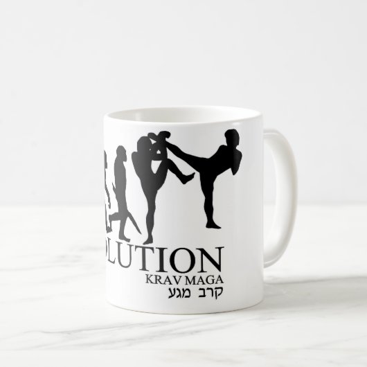 Krav Magaの進化の帽子 コーヒーマグカップ (正面右)
