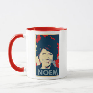 Kristi L. Noem Posterの政治パロディ マグカップ