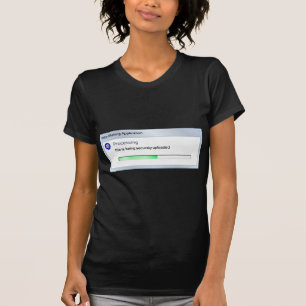 KRWのベビーのアップロードの進行中の母性 Tシャツ