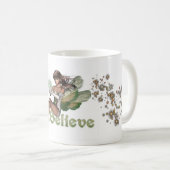 KRWはブルネットの妖精の国で信じます コーヒーマグカップ (正面右)