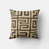 Kubaの幾何学的な布の刺激を受けたな地球の調子 クッション (裏面)