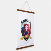 Kucerova Slovakia National Heritage Shield 吊り下げ型タペストリー (傾斜あり)