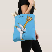 Kung Fu giraffe cartoon illustration  トートバッグ (クローズアップ)