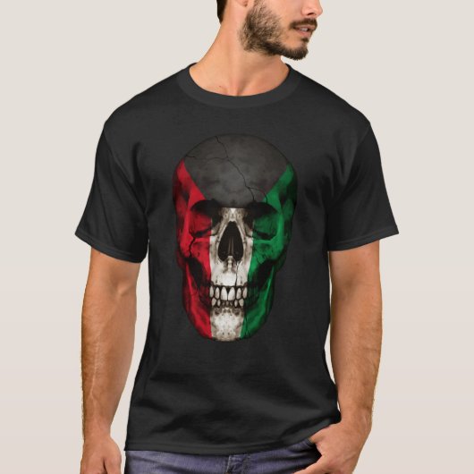 Kuwait Flag Skull Kuwaiti Roots Proud Patriotic Tシャツ (正面)