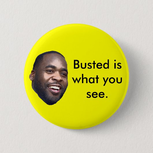 Kwame、Busted見るものです 缶バッジ (正面)