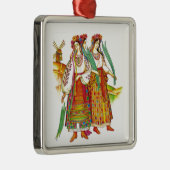 Kyivschynaからの伝統的なウクライナの服 メタルオーナメント (右)