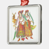 Kyivschynaからの伝統的なウクライナの服 メタルオーナメント (左)