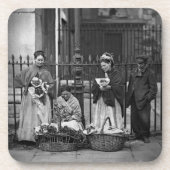 「Lの街の生活からのコヴェント・ガーデンの花の女性、 コースター (正面)