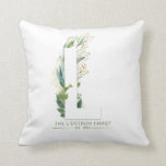 L モノグラム エレガント ゴールド グリーンネリー ファミリー ネーム クッション<br><div class="desc">おしゃれなゴールドの葉のグリーンネリー モノグラム クッションは、温室、リビングルーム、または特別なパーティーのアクセントに最適</div>