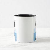 L’élégance sereine d’un regard captivant. マグカップ (中央)