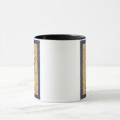 Laからのワインの容器そしてナシを、握っている女の子 マグカップ (中央)