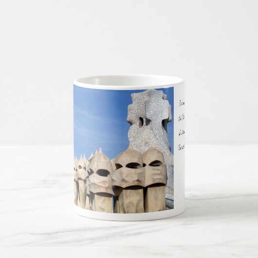 LaのPedreraの煙突 コーヒーマグカップ (中央)