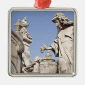 LaのRecoletaの墓地の角度の彫像の終わり メタルオーナメント (正面)