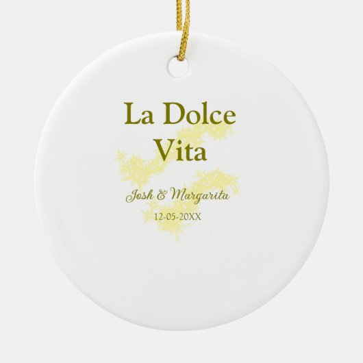 La Dolce Vita yellowのカップル結婚の名前の日付glit セラミックオーナメント (正面)
