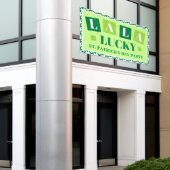 La La Lucky St. Patrick’s Day 横断幕 (ビルの外側)