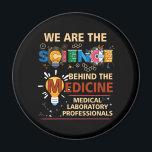 Laboratory Science Lab Tech We Are The Science マグネット<br><div class="desc">科学と化学素晴らし、化学おたく科学研究室でキュートこの周期表プン笑わされるは素晴らし、ユーモアのドライ感を持つ化学の学生、教授、先生または科学に向けて専攻のだ。ラボで過もしごす時間が大好きで、人々を笑わせるのが好きなのよ。ラメ老人が冗談を言すごいい、ケチが鳴り響く！科学とおもしろいを定期的にT笑わされる!皮肉は強い！</div>