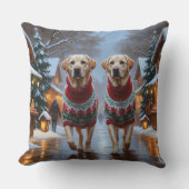 Labrador Dogs Christmas Snow Holiday クッション (正面)