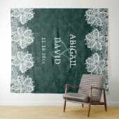 Lace on Emerald Green Faux Velvet Wedding Backdrop タペストリー (インサイチュ(横))