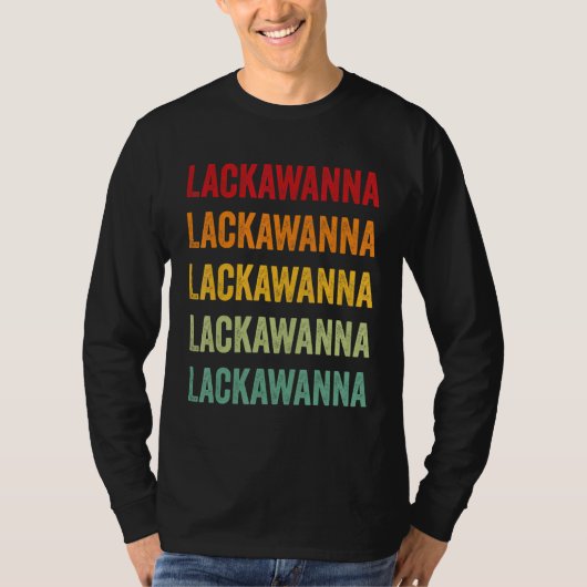 Lackawanna County Pennsylvania Rainbow Text Design Tシャツ (正面)