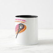Lacrosse Mom Mug – She’s Behind Every Goal Mom’s A マグカップ (中央)