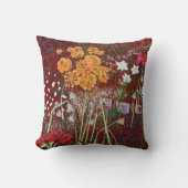 Ladrie's Garden in Red Throw Pillow クッション (正面)