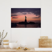Lady Liberty in Sunsetポスター ポスター (キッチン)