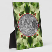 Ladybug On Dogwood Flowerあなたの写真を追加 フォトプラーク (側面)