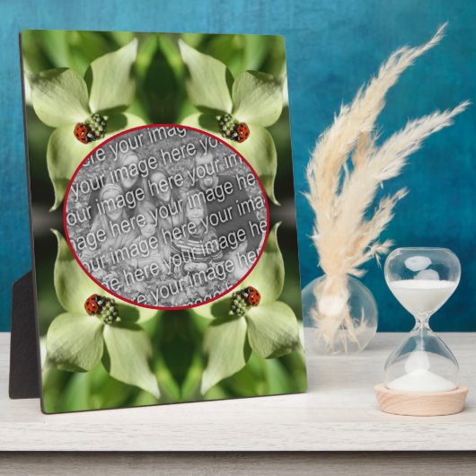 Ladybug On Dogwood Flowerあなたの写真を追加 フォトプラーク (側面)