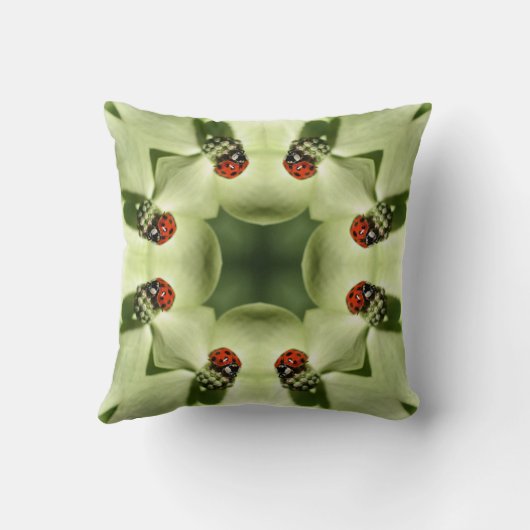 Ladybug On Dogwood Nature Art   クッション (裏面)