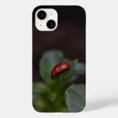 Ladybug on Flowers Case-Mate iPhoneケース (裏面)