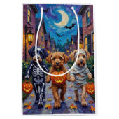 Lagotto Romagnolo Trick-or-Treating Halloween  ミディアムペーパーバッグ (正面)