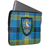Laing Scottish Clan Tartan & Crest ラップトップスリーブ (正面右)