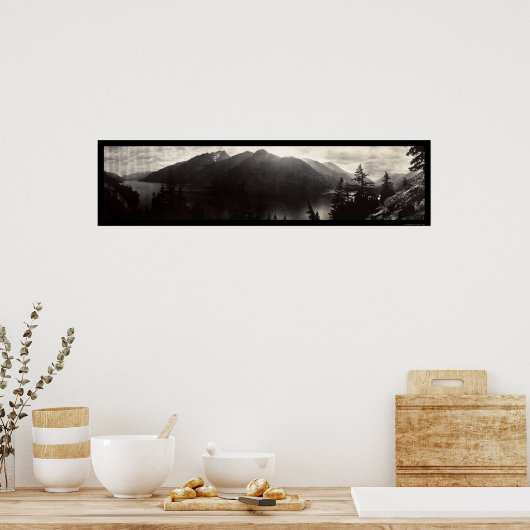 Lake Chelan, WA Cascade Mountains Photo 1908 ポスター (キッチン)