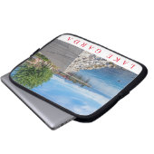 Lake Garda Bardolino promenade viewノートパソコンケース ラップトップスリーブ (正面下部)