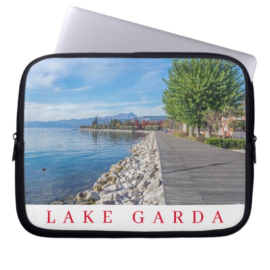 Lake Garda Bardolino promenade viewノートパソコンケース ラップトップスリーブ (正面)