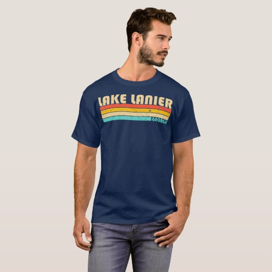 LAKE LANIER GEORGIA Funny Fishing Camping Summer Tシャツ (正面フル)