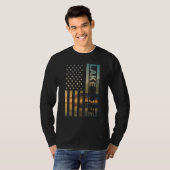 Lake Life American Flag Dock Sunset Wakeboarder Po Tシャツ (正面フル)