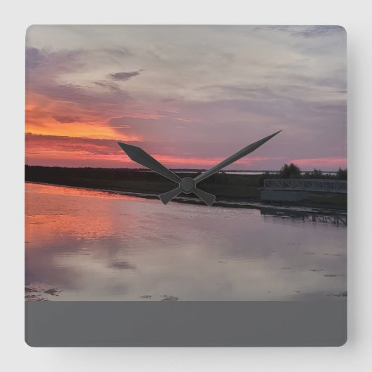 LAKE SUNDOWN GLOW スクエア壁時計 (正面)