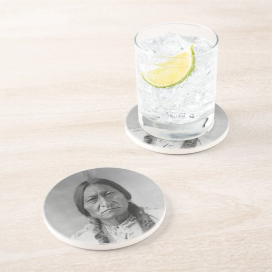 Lakotaアメリカインディアンの主なシッティングブル コースター (側面)