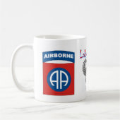 Lakota Akicitaのマグ コーヒーマグカップ (左)