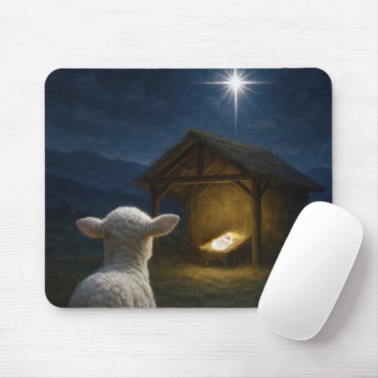 Lamb Gazing at Baby Jesus In a Manger マウスパッド (マウス)