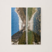 Landscape of Lake Louise，アルバータ，カナダ ジグソーパズル (縦)