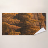 LANDSCAPE PHOTOGRAPHY OF BROWN-LEAFED TREES バスタオル (バスタオル)