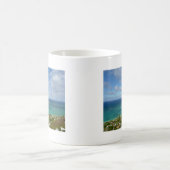 Lanikaiの海岸の沖のMoks コーヒーマグカップ (中央)