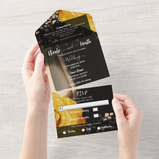 Lantern & 素朴 Yellow Roses結婚ズ+ RSVP オールインワン招待状 (貼ってはがせる)