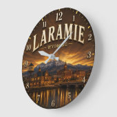 Laramie Wyoming Rocky Mountain Town ラージ壁時計 (傾斜)