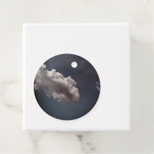 Large cloud , on a dark sky  フェイバータグ (インサイチュ)