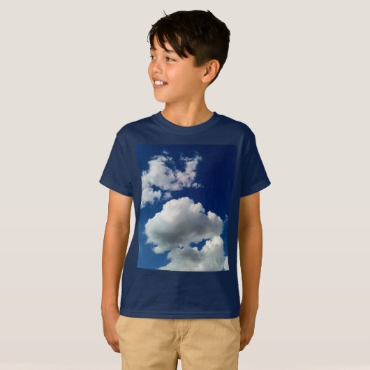 Large soft clouds tシャツ (正面フル)